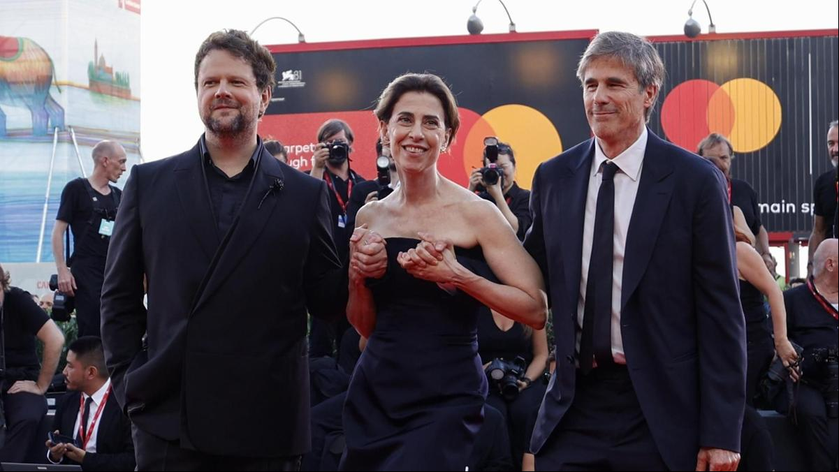 A atriz ao lado de Selton Melo e Walter Salles (Foto/Divulgação)