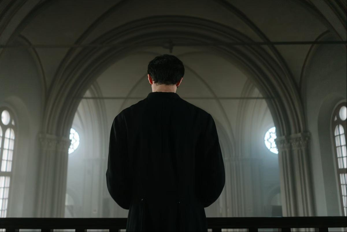 Vaticano emitiu comunicado permitindo que gays se tornem padres (Foto/Reprodução/Pexels)
