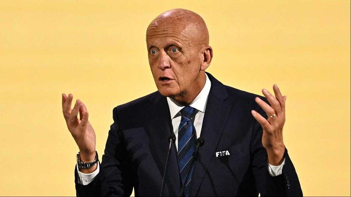 Pierluigi Collina quer facilitar a vida dos goleiros. (Foto/Arquivo)