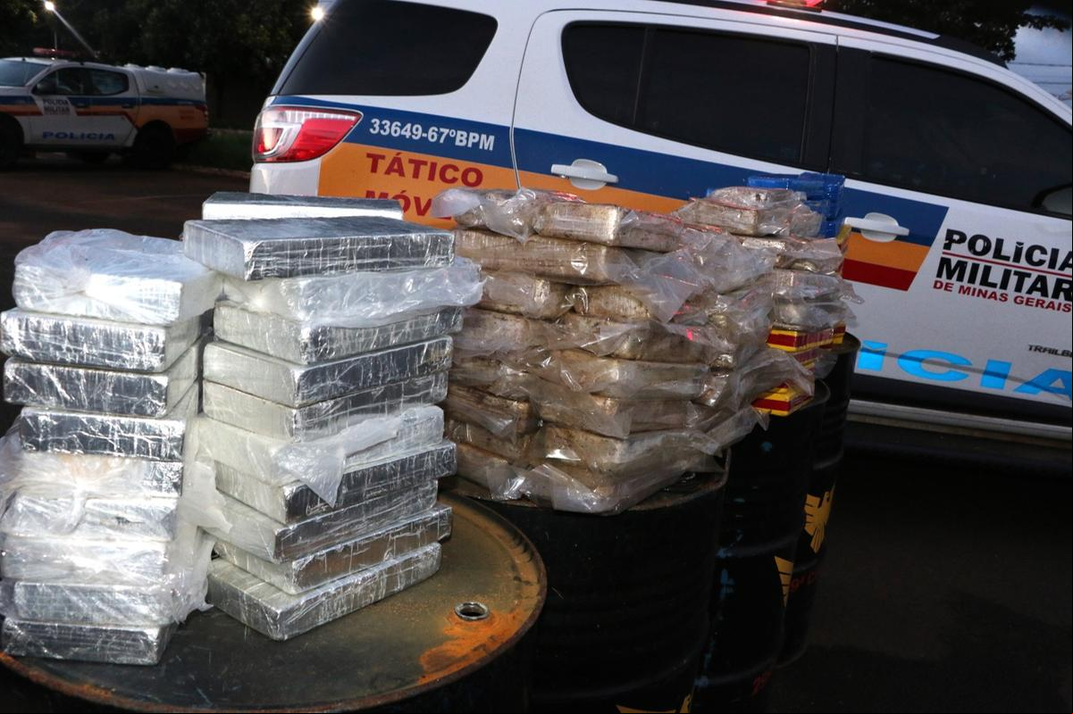 Entre os entorpecentes, havia cocaína, crack e pasta base (Foto/Divulgação)