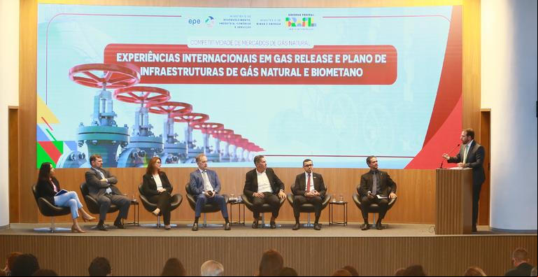 Evento reuniu especialistas para discutir experiências internacionais na desconcentração do mercado de gás, além da metodologia para a elaboração do Plano Nacional Integrado de Infraestruturas de Gás Natural e Biometano (Foto/Tauan Alencar/MME)