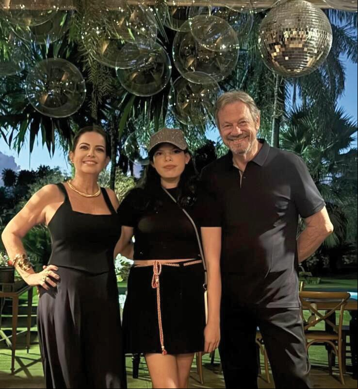 Aninha Ciabotti – a filha de Ana Paula e Luciano - completou 13 anos e reuniu os amigos para uma noitada super jovem no último sábado; mil beijos pra ela (Foto/Arquivo pessoal)