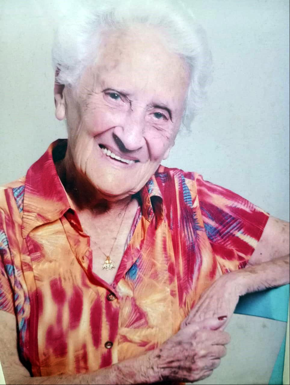 Ontem foi dia de comemorar os 100 bem vividos anos de Nair Blanco, que reuniu familiares e amigos queridos para celebrar a data (Foto/Arquivo pessoal)