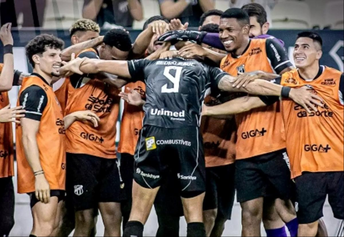 Pedro Raul marcou 2 ontem e é o artilheiro do Brasileirão com 4 gols ao lado de Pablo Vegetti do Vasco (Foto/Divulgação)