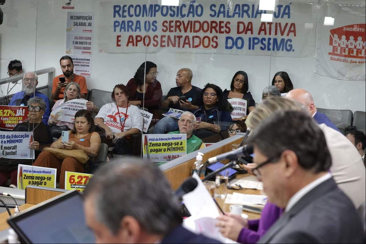 Servidores públicos da segurança pública e do meio ambiente voltaram a reivindicar nesta terça (7 de maio) a recomposição das perdas inflacionárias acumuladas em 2024, de 4,83% (Foto/Daniel Protzner/ALMG)