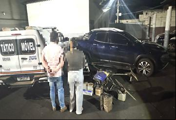 A esposa de um dos suspeitos também foi detida, por receptação, ao ser encontrada em posse do drone roubado. (Foto/Divulgação)
