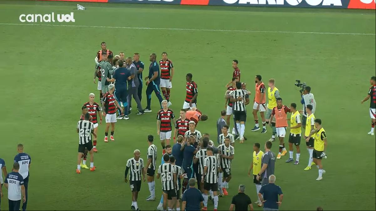 Flamengo x Botafogo devem fazer um clássico com muita rivalidade e com Maracanã lotado (Foto: Reprodução UOL)