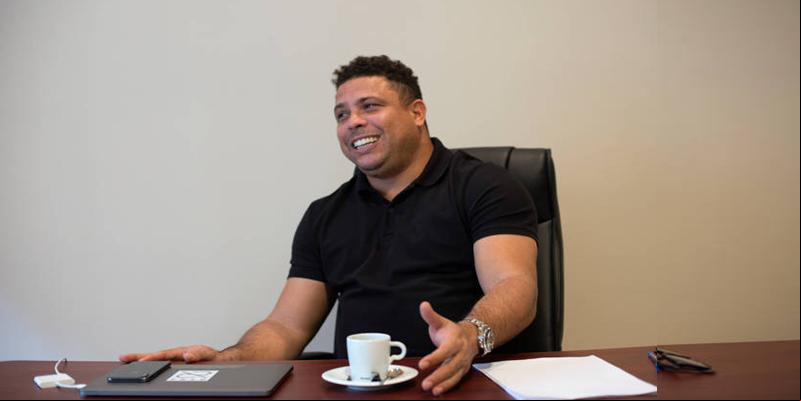 "Fim de ciclo: Ronaldo Nazário se despede do Valladolid após quase seis anos como dono do clube espanhol" (Foto/Laura Leon/NYT)