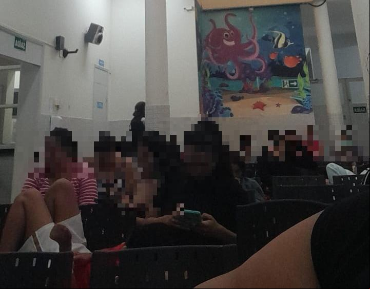 Muitas pessoas aguardavam atendimento no Hospital da Criança (Foto/Leitor)