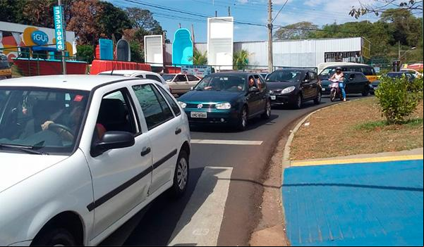 Trânsito em Uberaba (Foto/Arquivo JM)